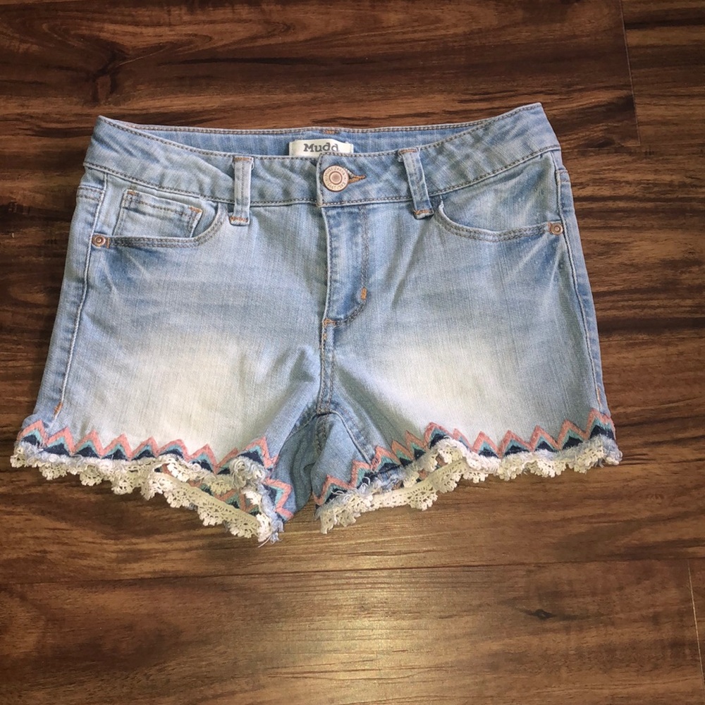kids shorts. washed.